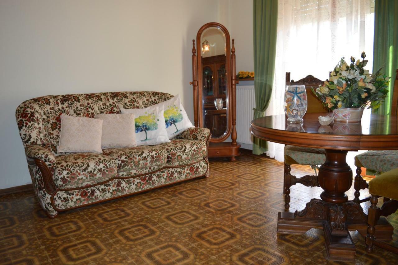 ヴィアレッジョCasa Ilianaアパートメント エクステリア 写真